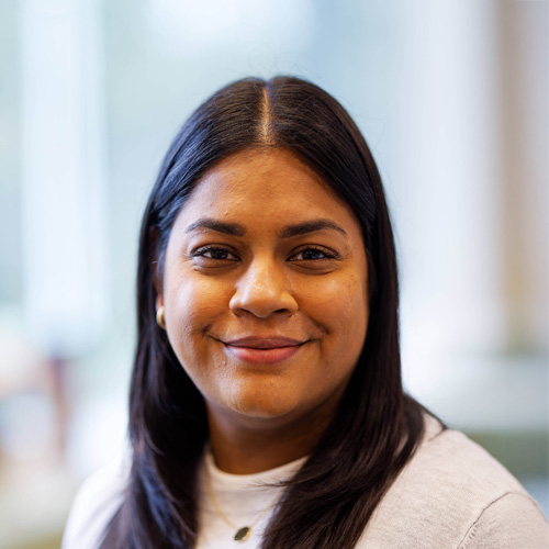 Dr Gail Alvares